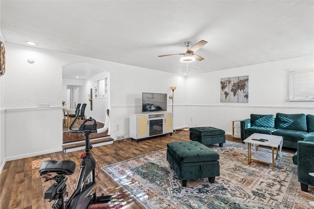 271 Crockett Dr - Photo 7 of 15