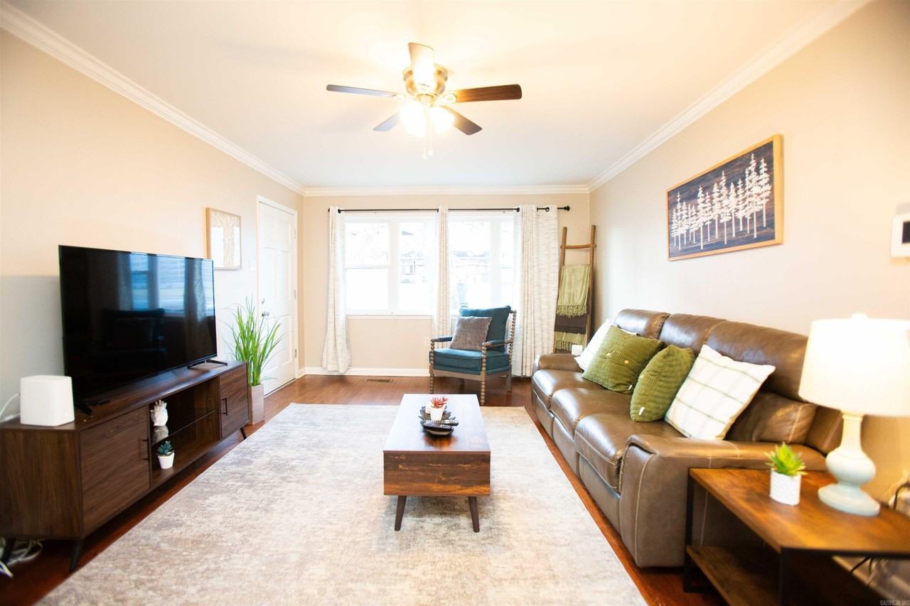 507 Uams Blvd - Photo 2 of 21