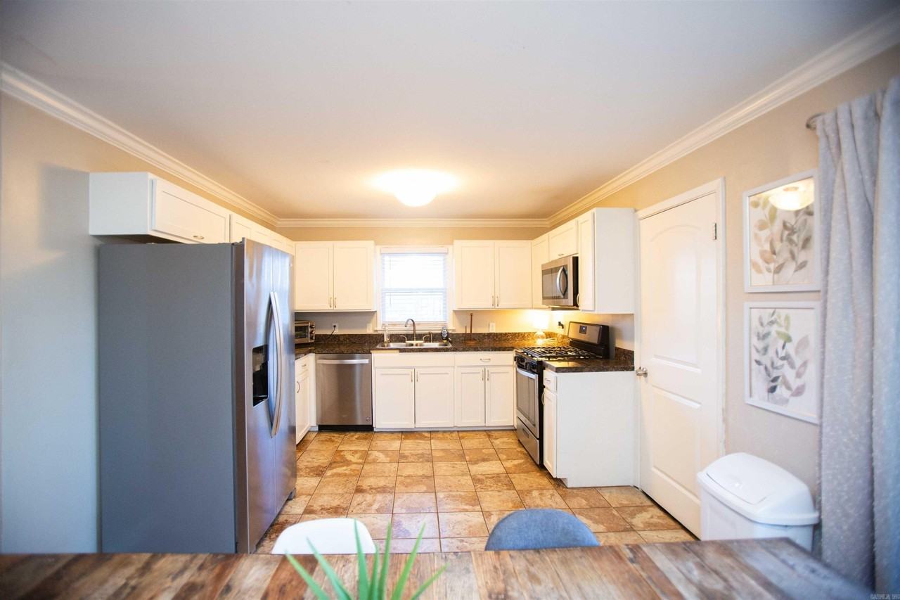 507 Uams Blvd - Photo 5 of 21