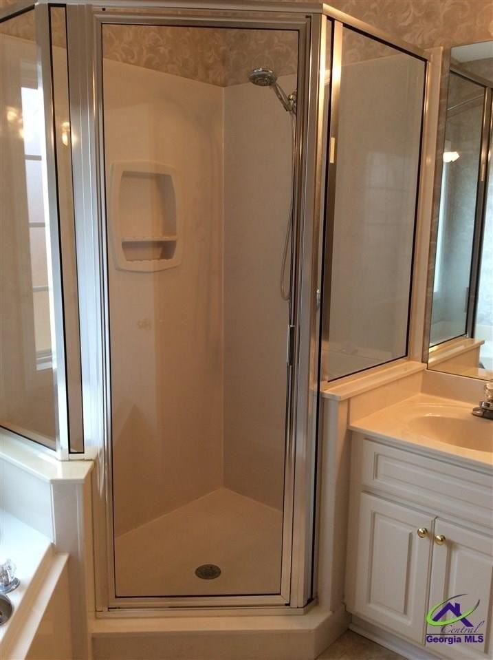 218 Carrington Ln - Photo 6 of 8