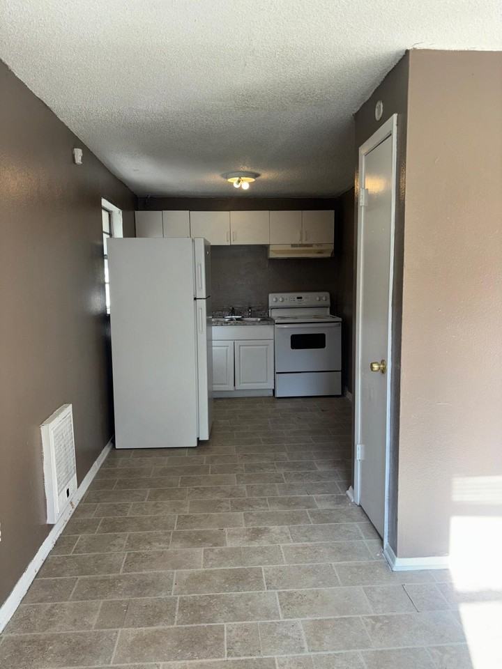 1115 Rushing St #1115 - Photo 2 of 22