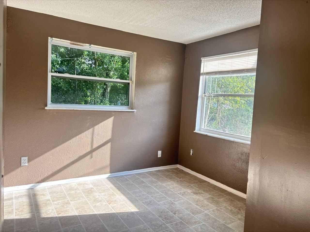 1115 Rushing St #1115 - Photo 6 of 22