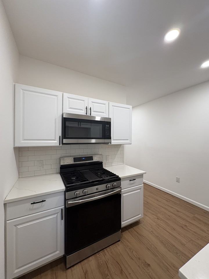 2626 N Jessup St #1 - Photo 6 of 12