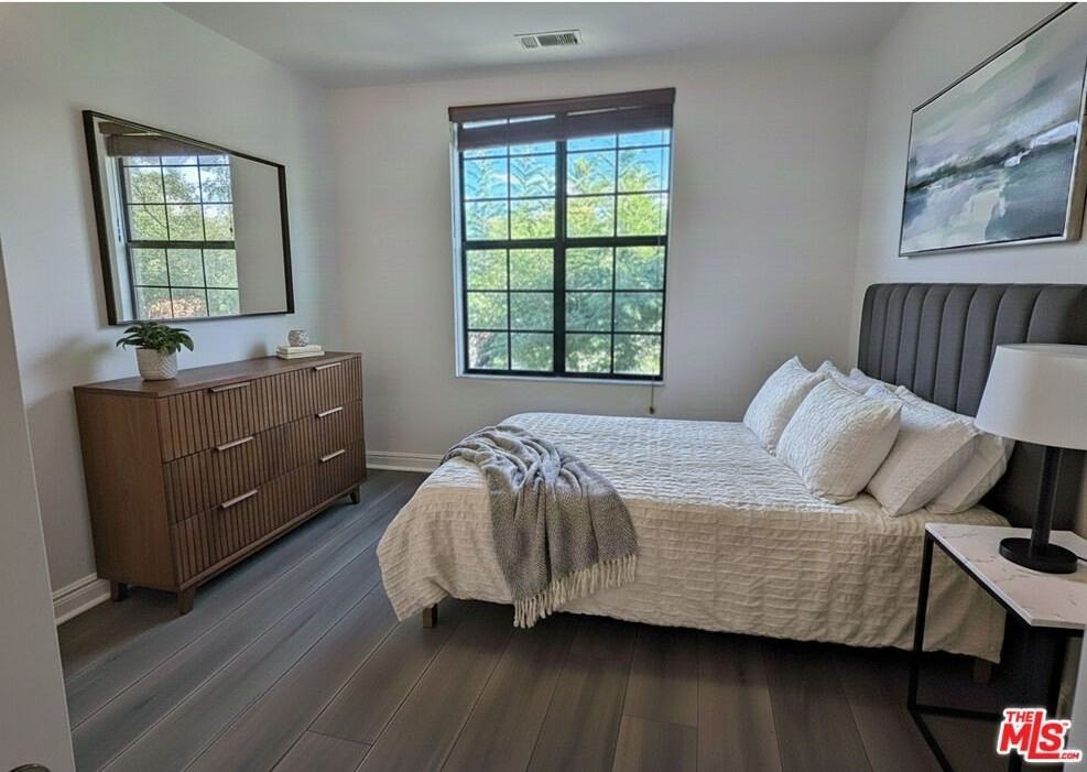 555 S Barrington Ave Ph 522 #522 - Photo 5 of 21