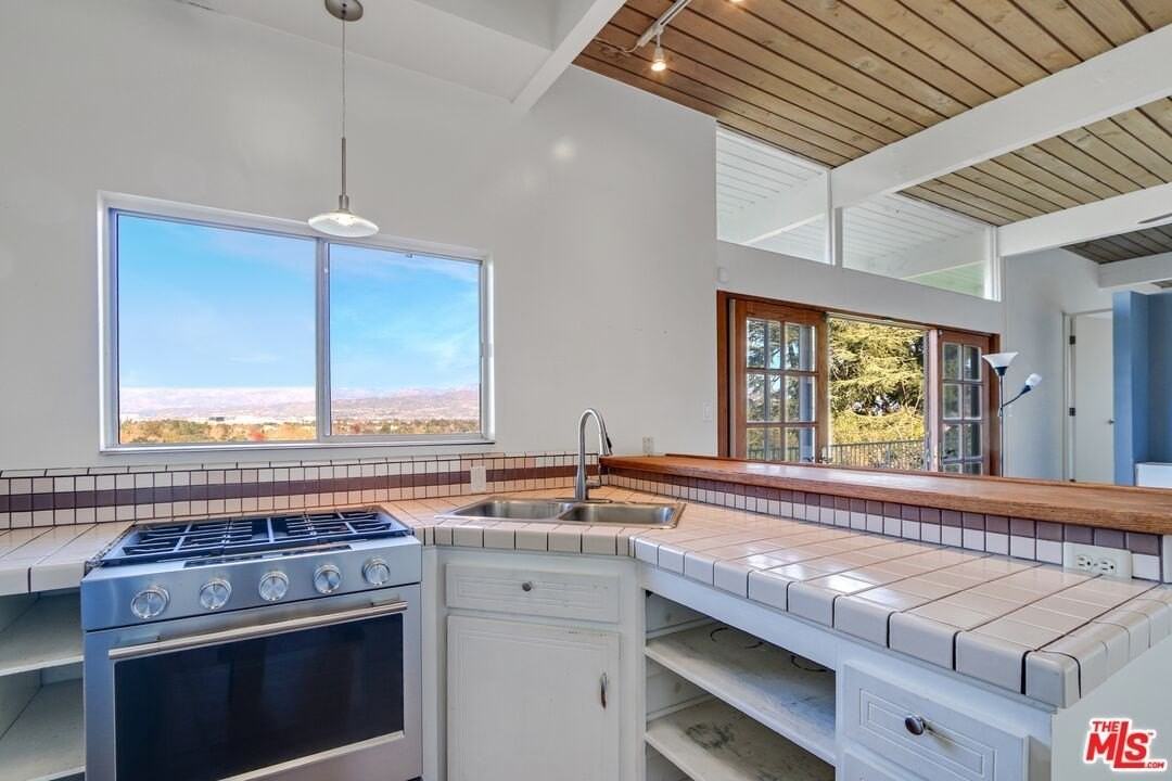 11667 Picturesque Dr - Photo 5 of 14