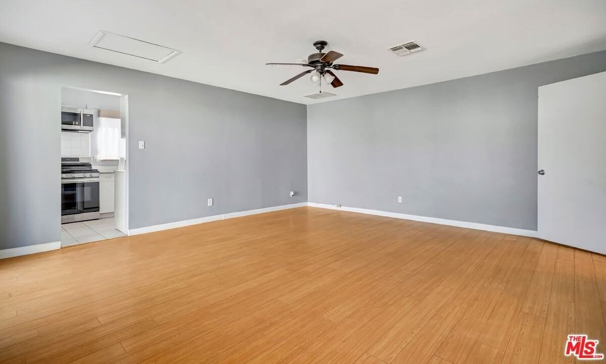 15157 Valleyheart Dr Unit B #B - Photo 3 of 17