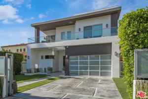 featured image of 429 N Sweetzer Ave