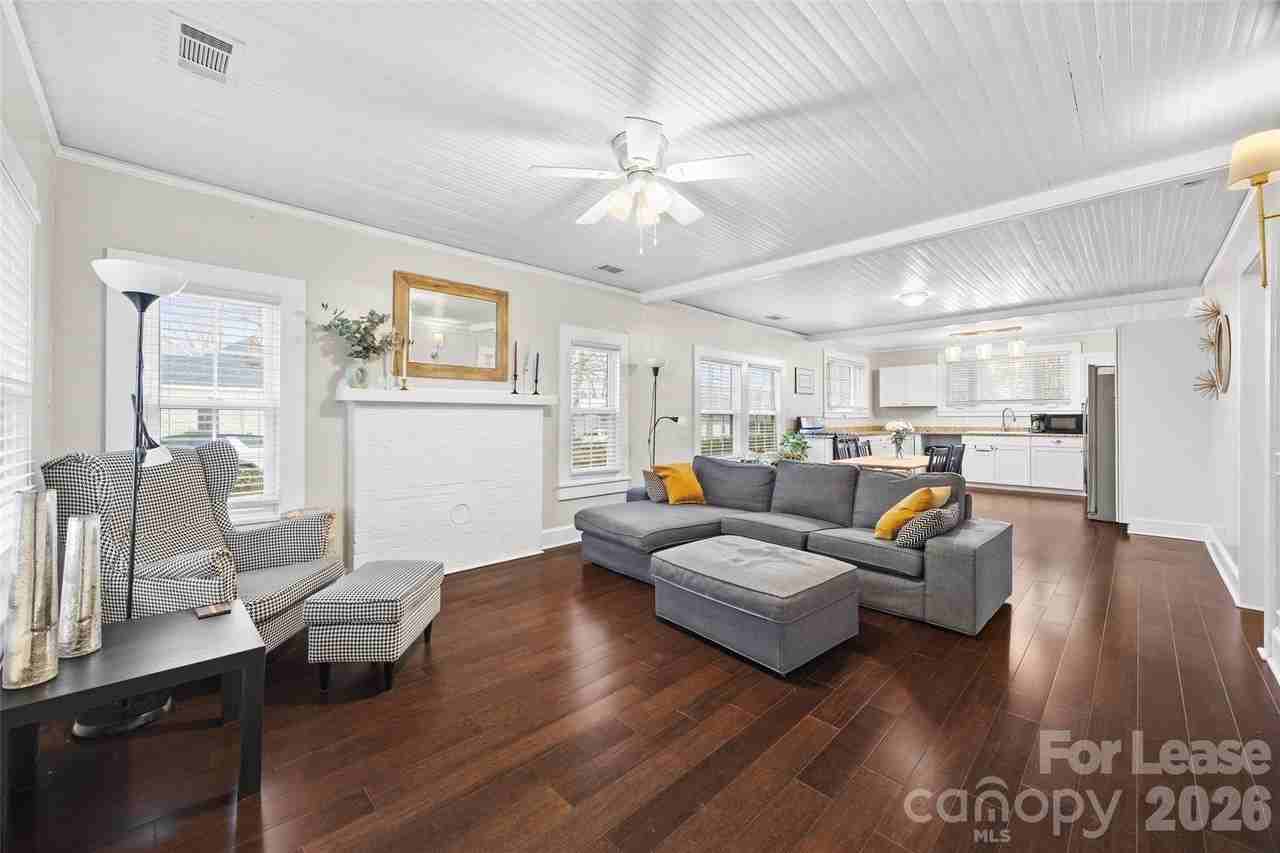 421 Annafrel St - Photo 5 of 30