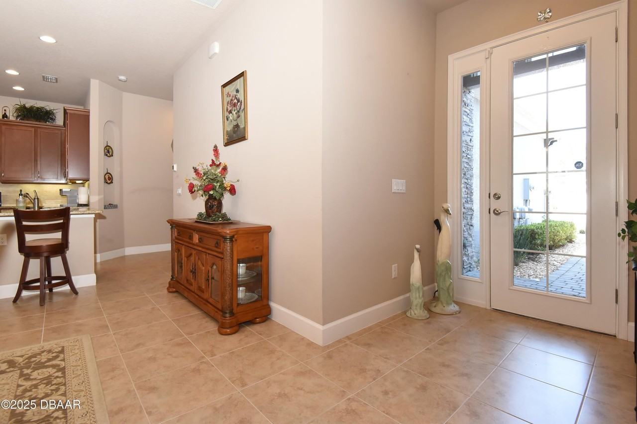 6356 Hanfield Dr - Photo 4 of 34