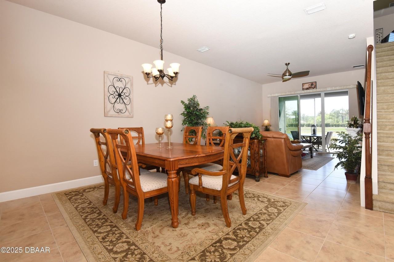 6356 Hanfield Dr - Photo 6 of 34