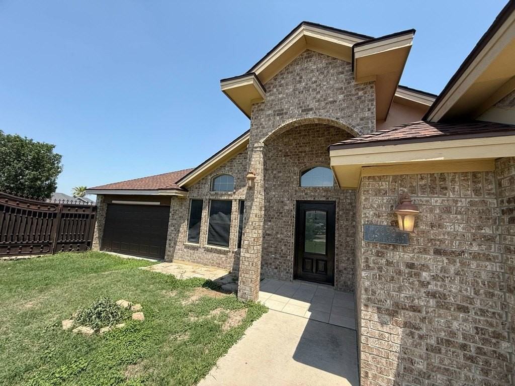 3698 Crown Way Dr - Photo 3 of 24