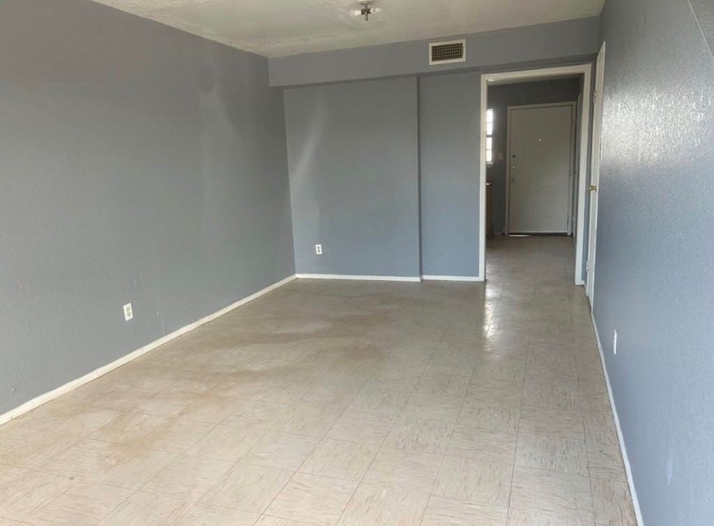 1467 Katy Dr - Photo 5 of 9