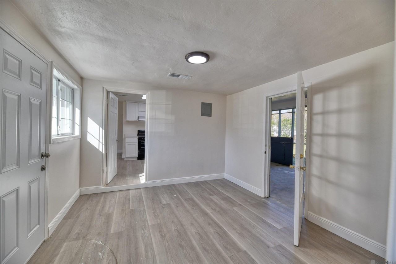 3744 Conrad Dr - Photo 2 of 17