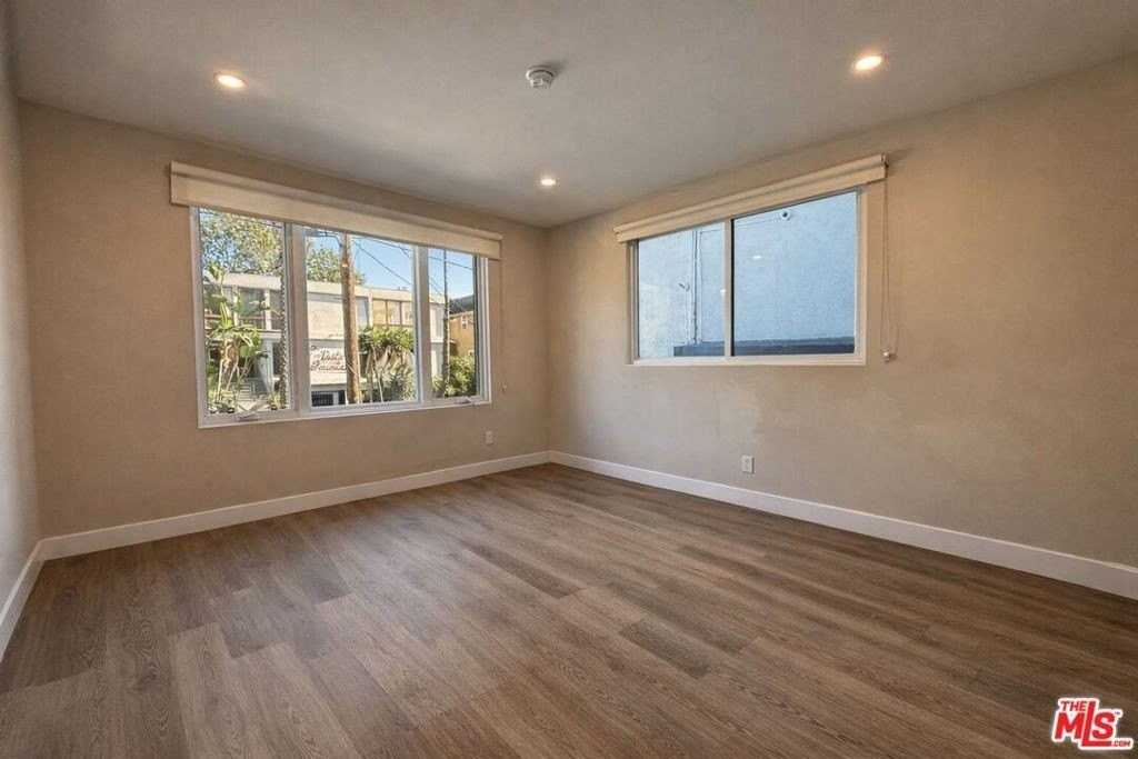 1427 N Vista Street 1 - Photo 6 of 7