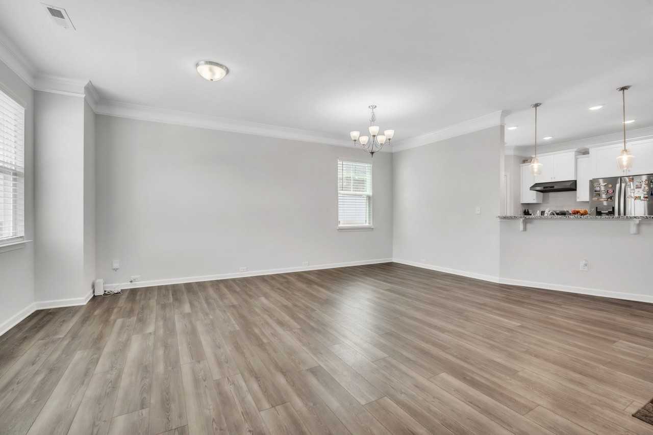 351 Intrepid Ct #1 - Photo 4 of 27