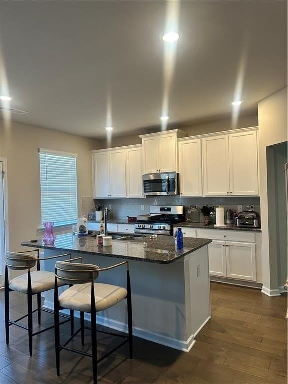 7226 Gladstone Cir - Photo 2 of 13