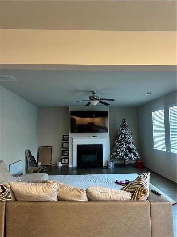 7226 Gladstone Cir - Photo 4 of 13