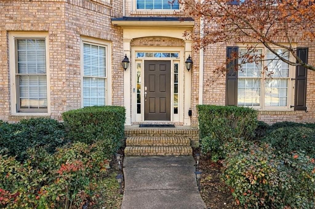 5177 Dovecote Trl - Photo 3 of 40