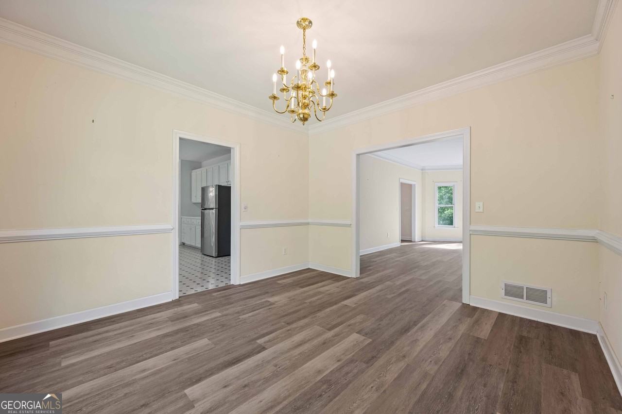 219 Deerhill Dr - Photo 6 of 24