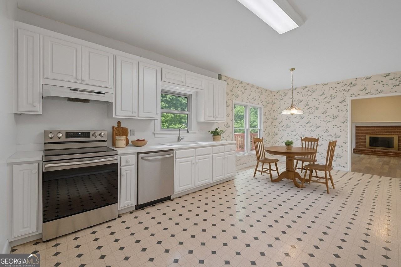 219 Deerhill Dr - Photo 7 of 24