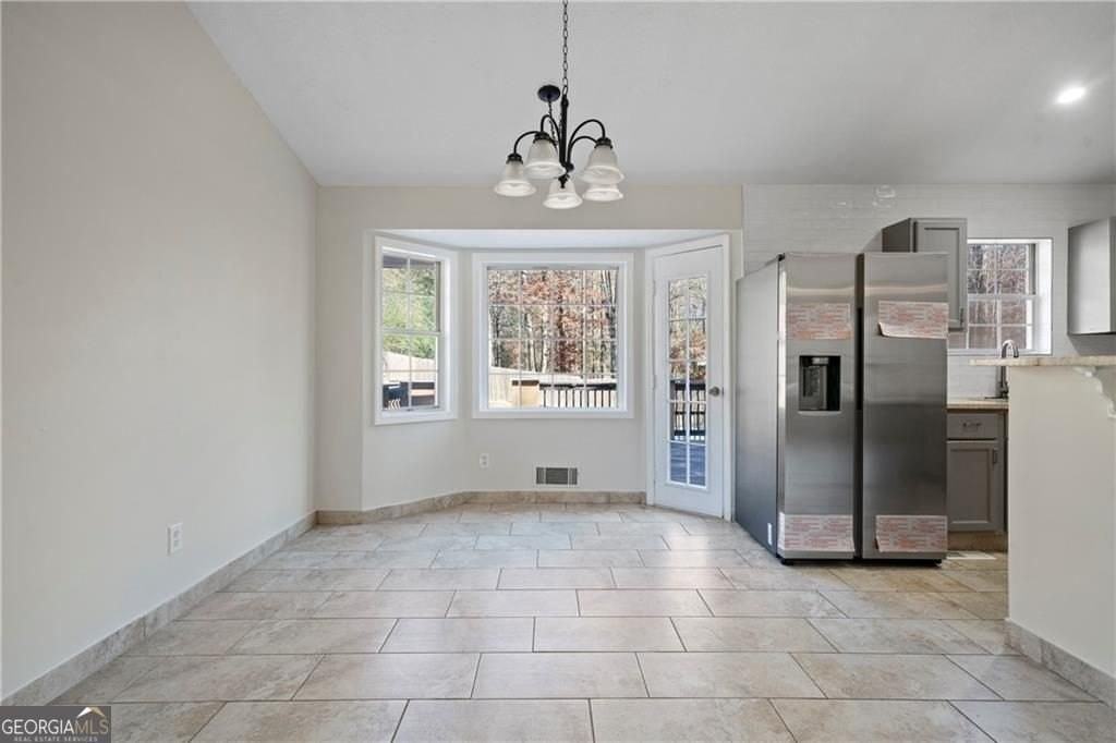 3323 Old Oaks Rd - Photo 4 of 24