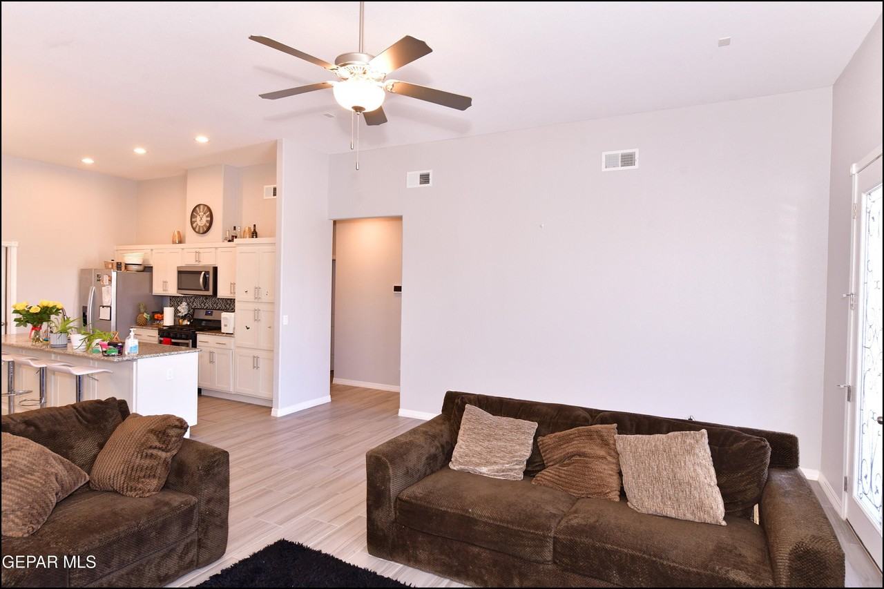 14512 Charles Foster Ave - Photo 7 of 42