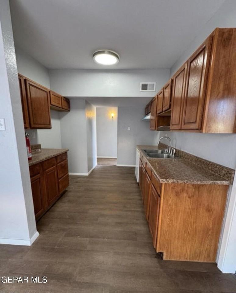 5217 Danny Dr - Photo 5 of 12