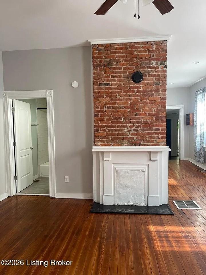 521 E Ormsby Ave - Photo 6 of 20