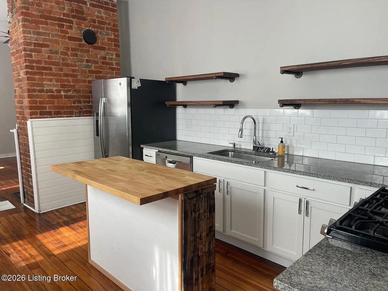 521 E Ormsby Ave - Photo 7 of 20