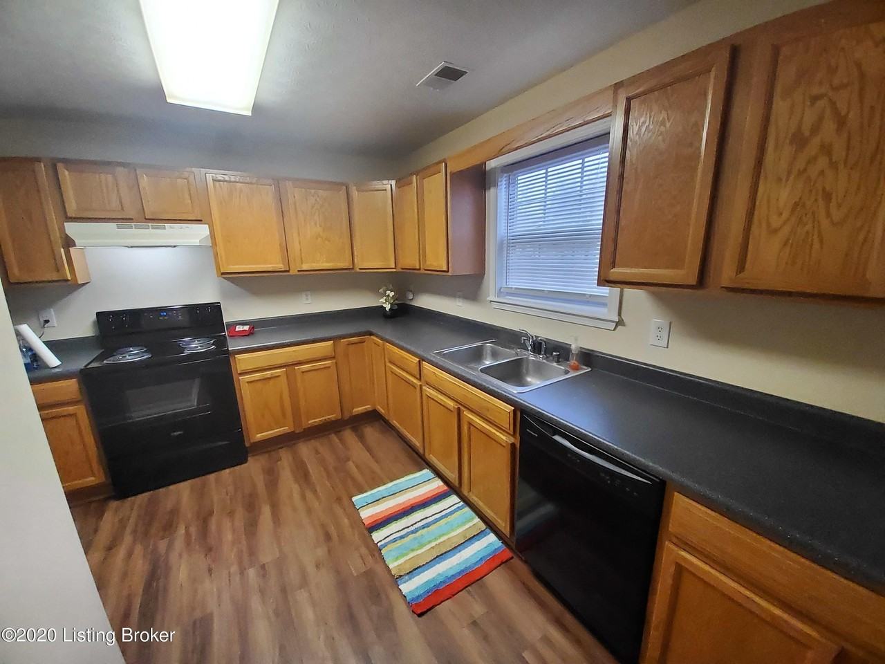 274 7th Ave - Photo 4 of 13