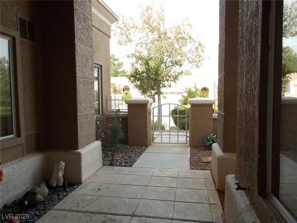 2916 Vista Butte Dr - Photo 4 of 35