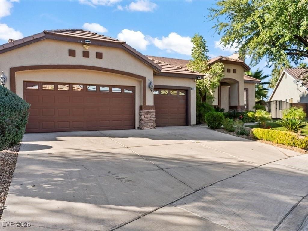 2547 Serenity Hollow Dr - Photo 4 of 50