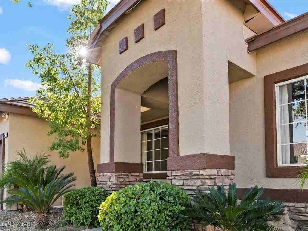 2547 Serenity Hollow Dr - Photo 5 of 50