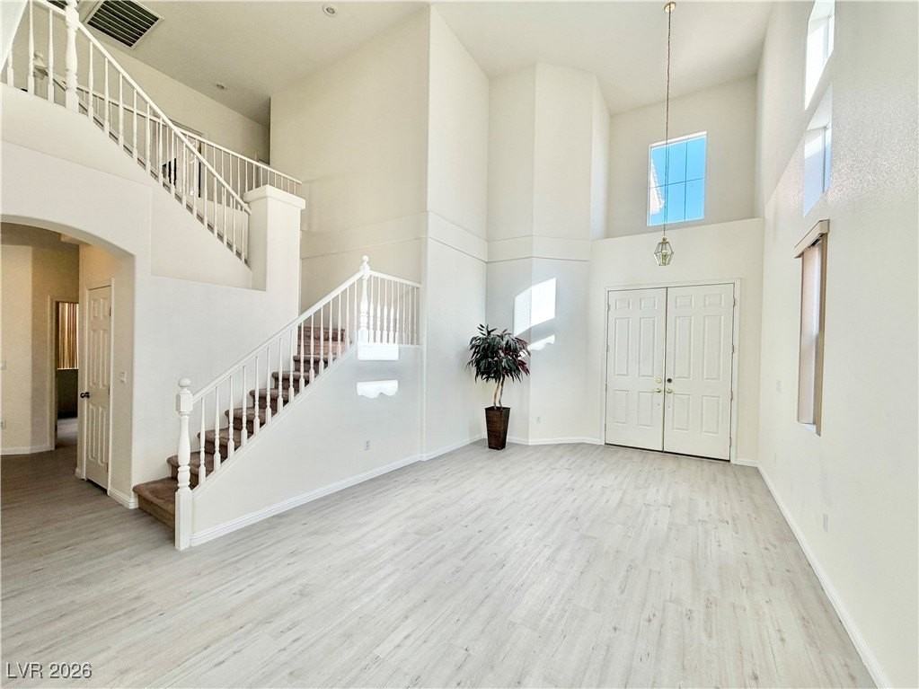 3889 Palm Island Ct - Photo 4 of 38