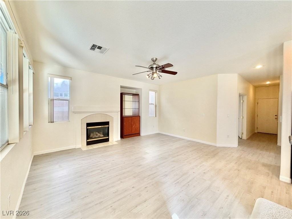 3889 Palm Island Ct - Photo 7 of 38