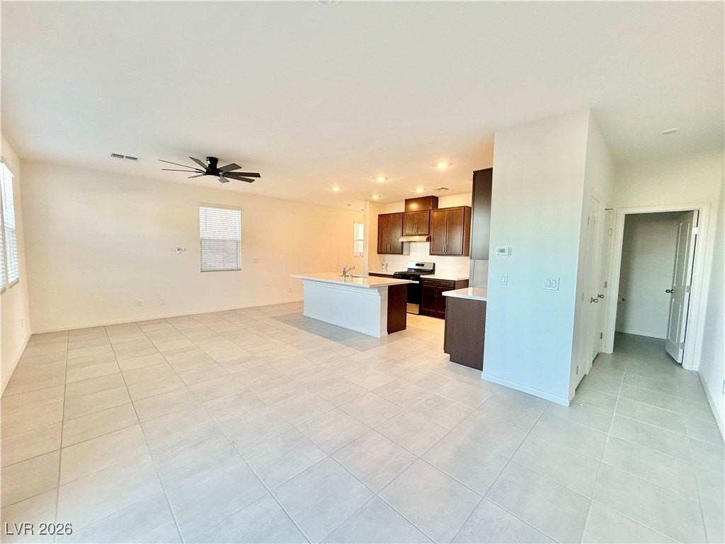 9112 Rivington Ave - Photo 5 of 25