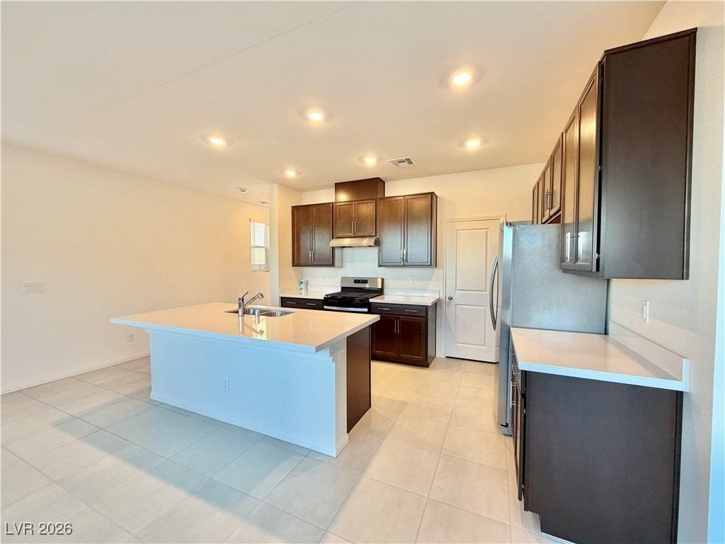 9112 Rivington Ave - Photo 7 of 25