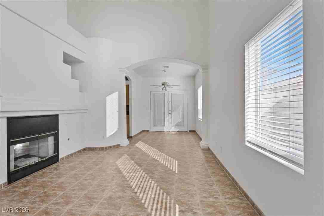 8758 Arawana Pl - Photo 4 of 20