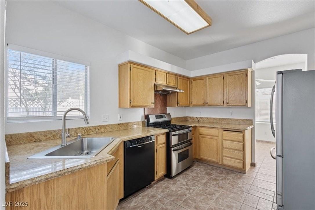 8758 Arawana Pl - Photo 6 of 20