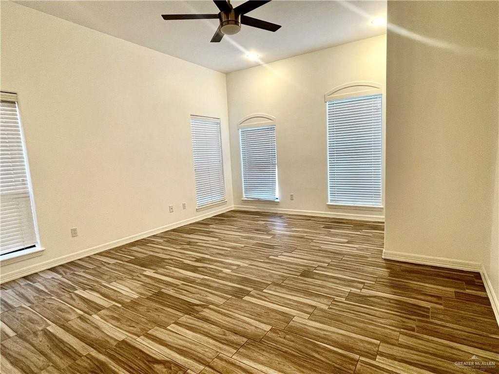 2805 Mimosa St #1 - Photo 6 of 10