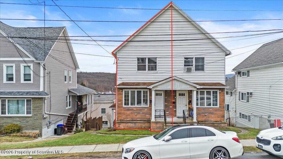 714 Carmalt St - Photo 3 of 24