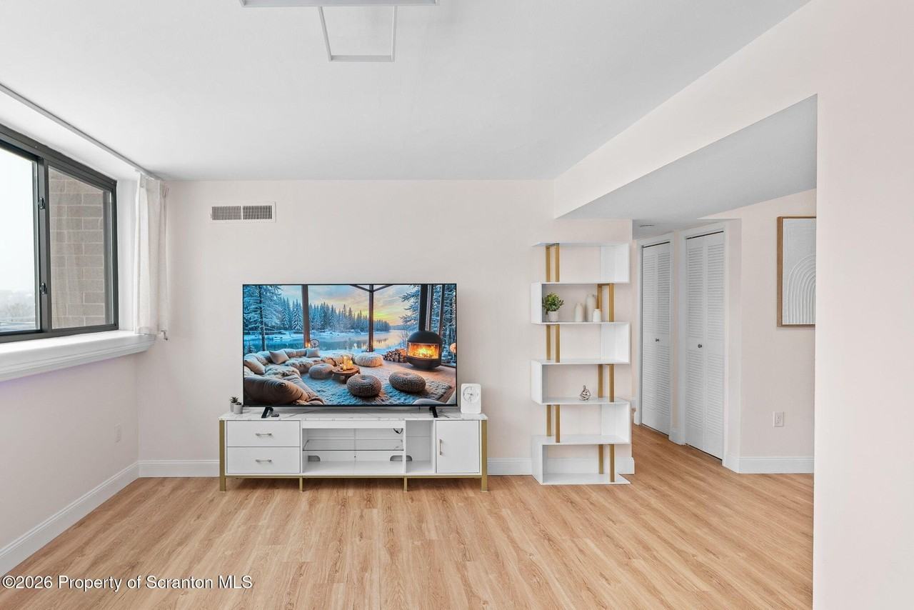 220 Linden St Apt 503 #503 - Photo 6 of 40