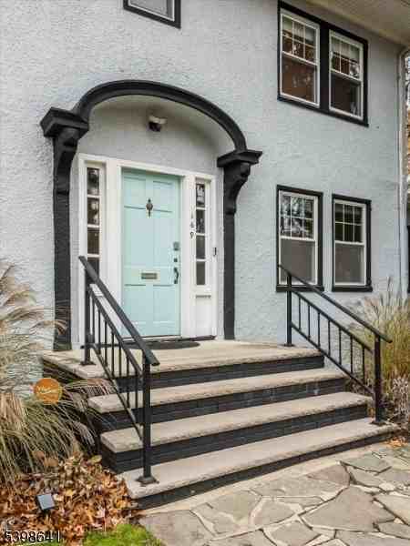 169 Heywood Ave - Photo 2 of 34