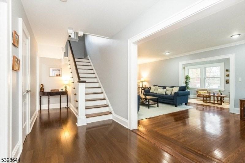 169 Heywood Ave - Photo 3 of 34