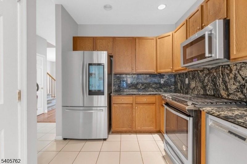 107 Gladstone Dr - Photo 7 of 23