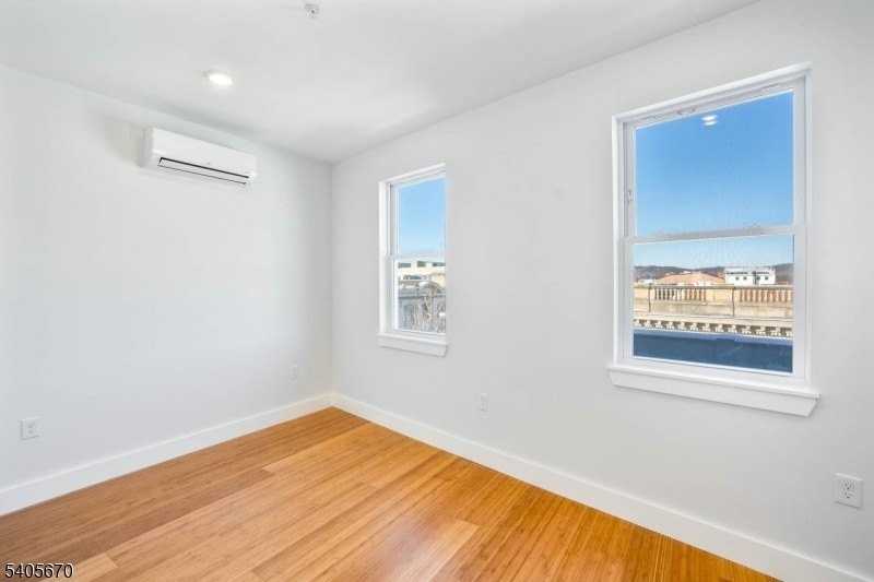 100 North Ave #3D - Photo 3 of 5