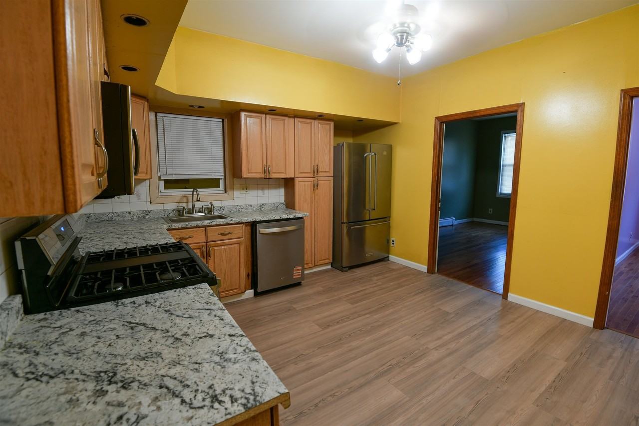 53 E 21st St - Photo 2 of 22