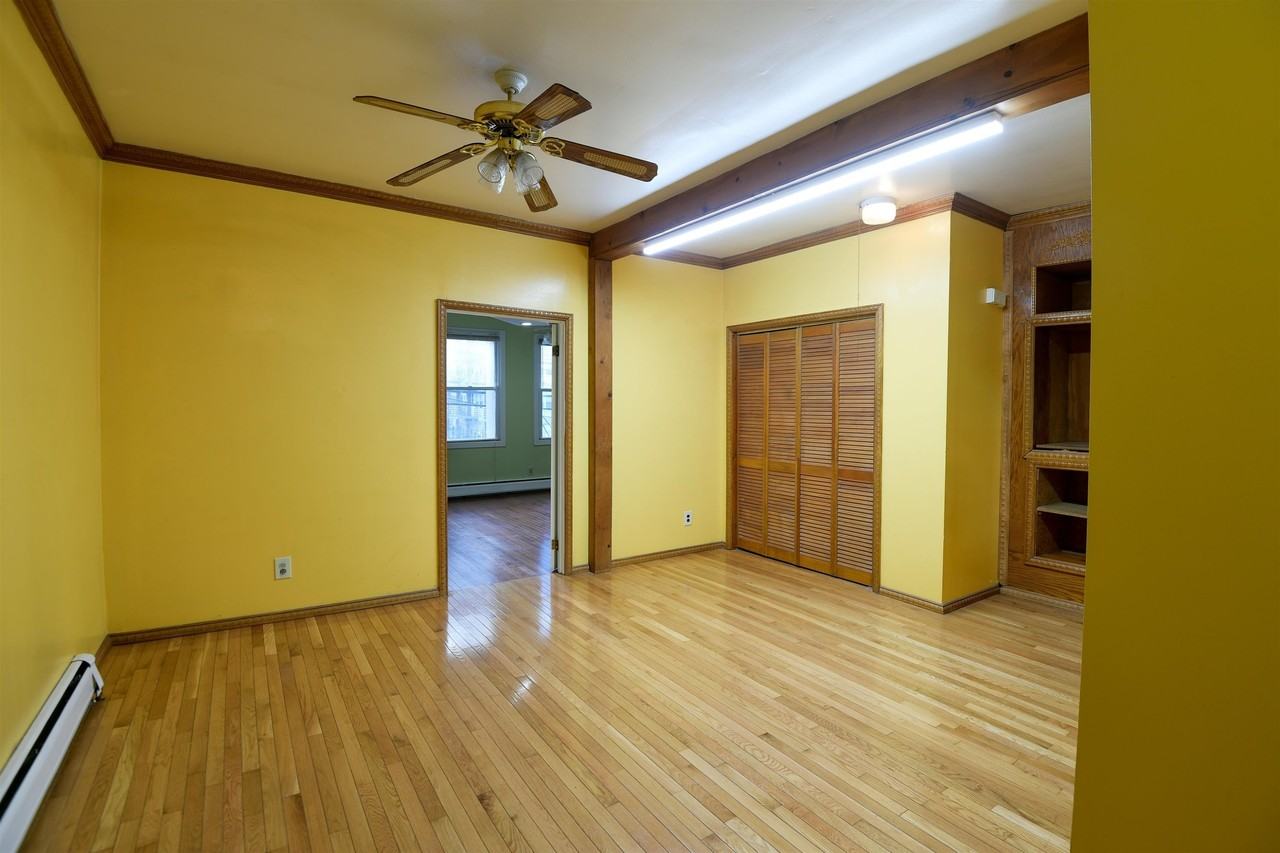 53 E 21st St - Photo 4 of 22