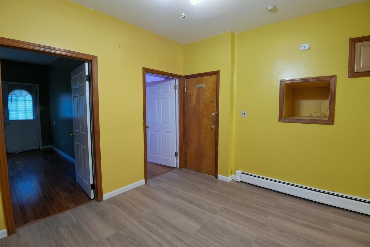 53 E 21st St - Photo 5 of 22