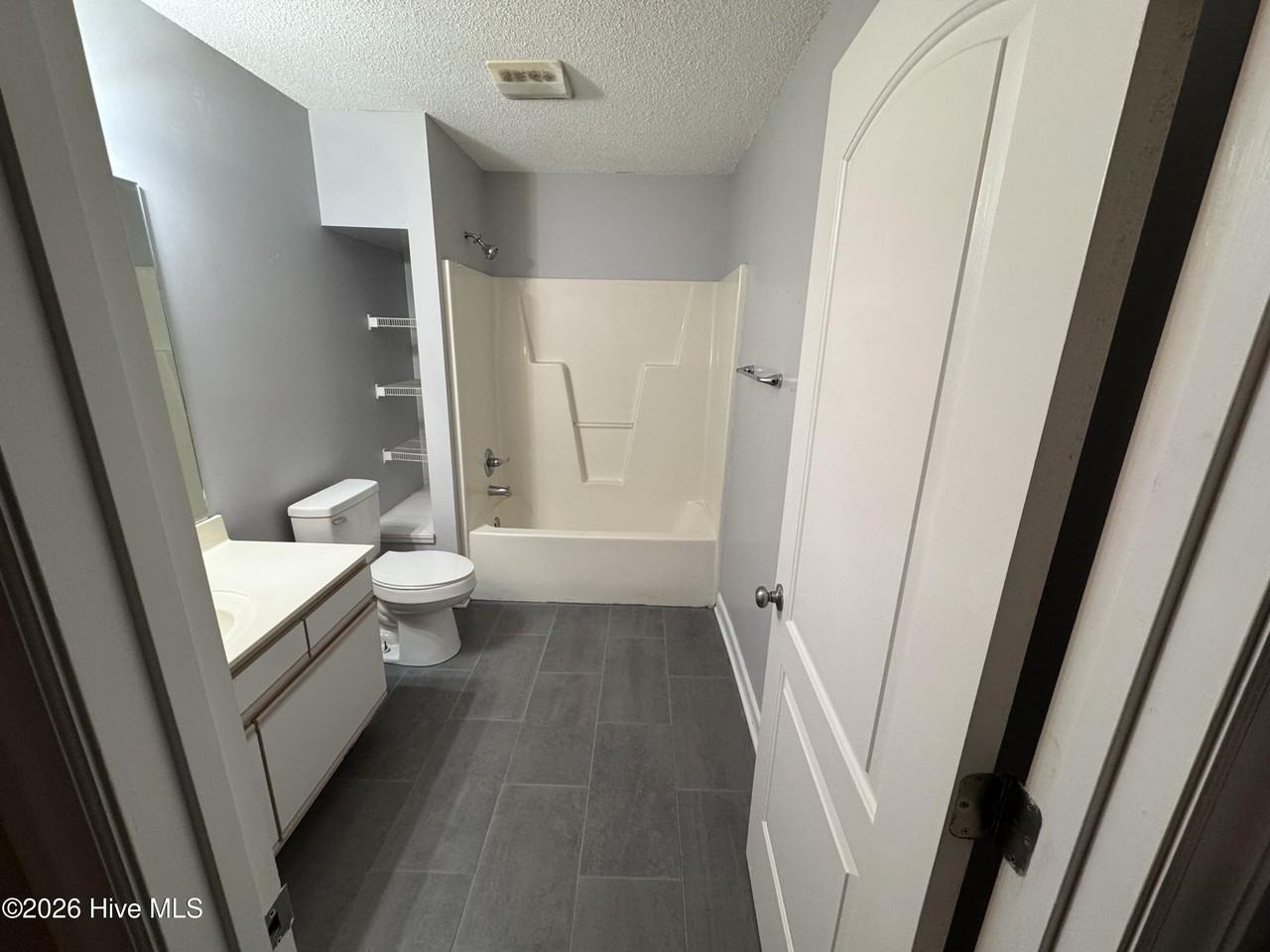 1471 Worthington Rd Unit B #B - Photo 4 of 7